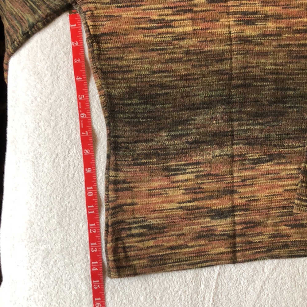 Verigated Brown Turtleneck - Picture 4 of 7